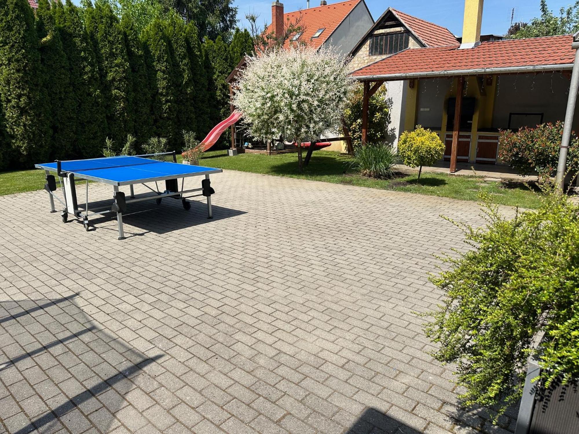 Árvíz Apartman Szeged Exterior foto
