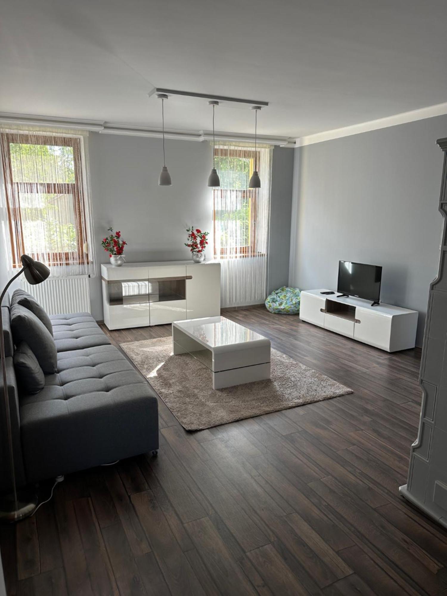 Árvíz Apartman Szeged Exterior foto