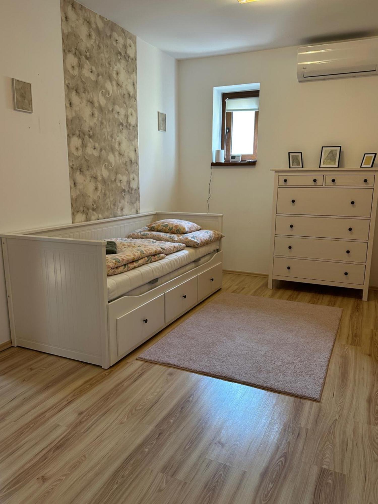 Árvíz Apartman Szeged Exterior foto