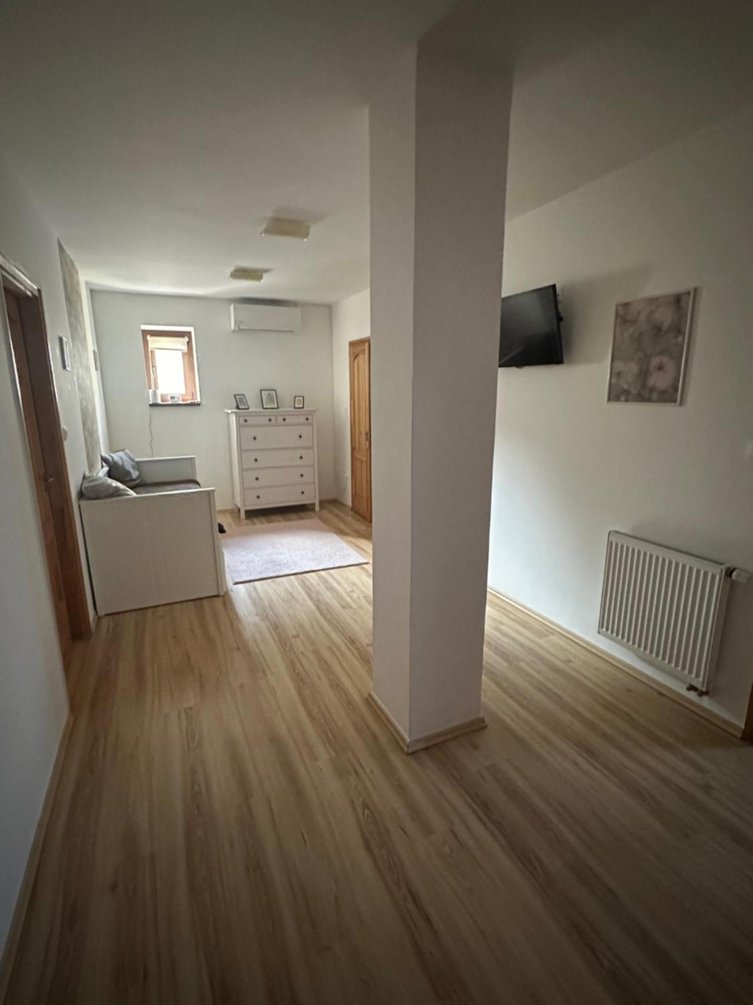Árvíz Apartman Szeged Exterior foto
